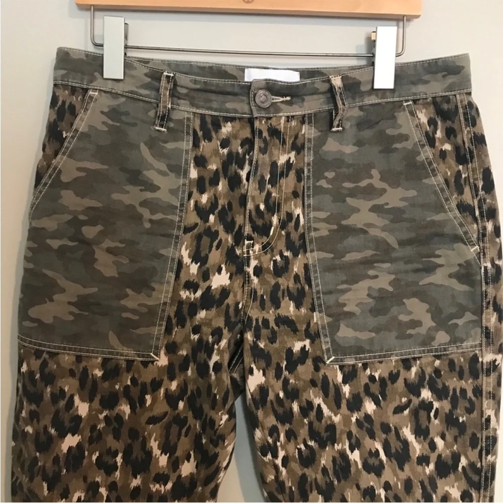 CURRENT/ELLIOT Camo Leopard Cropped Ankle Pants - Picture 5 of 14